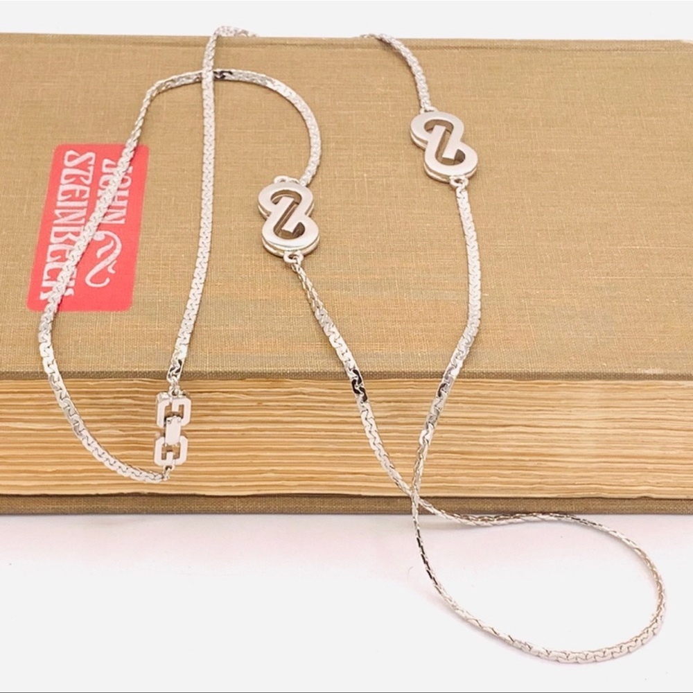 Givenchy Graceful & Timeless Long Snake Design Silver Necklace CE 80s